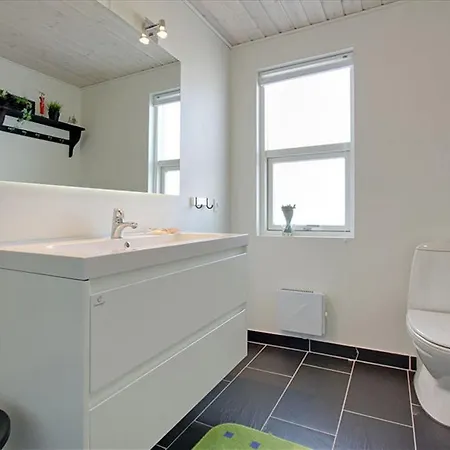 Holiday home Three-bedroom Holiday In