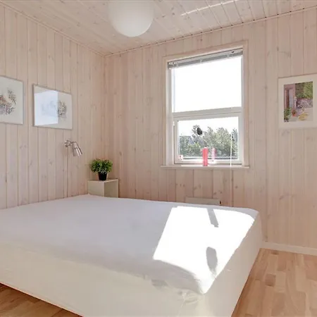 Three-bedroom Holiday In